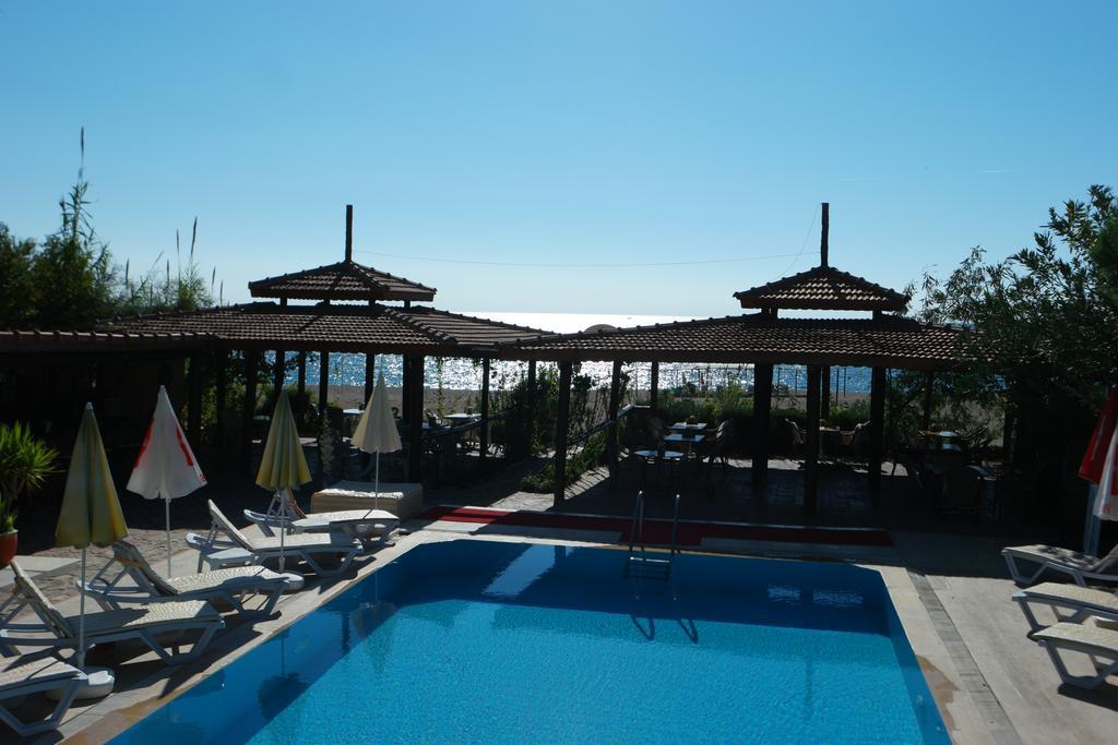 As Queen Beach Hotel Kızılot 外观 照片